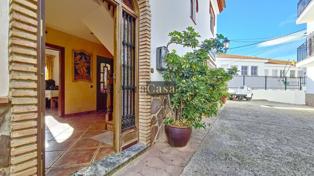 Townhouse Cómpeta Málaga - image 3