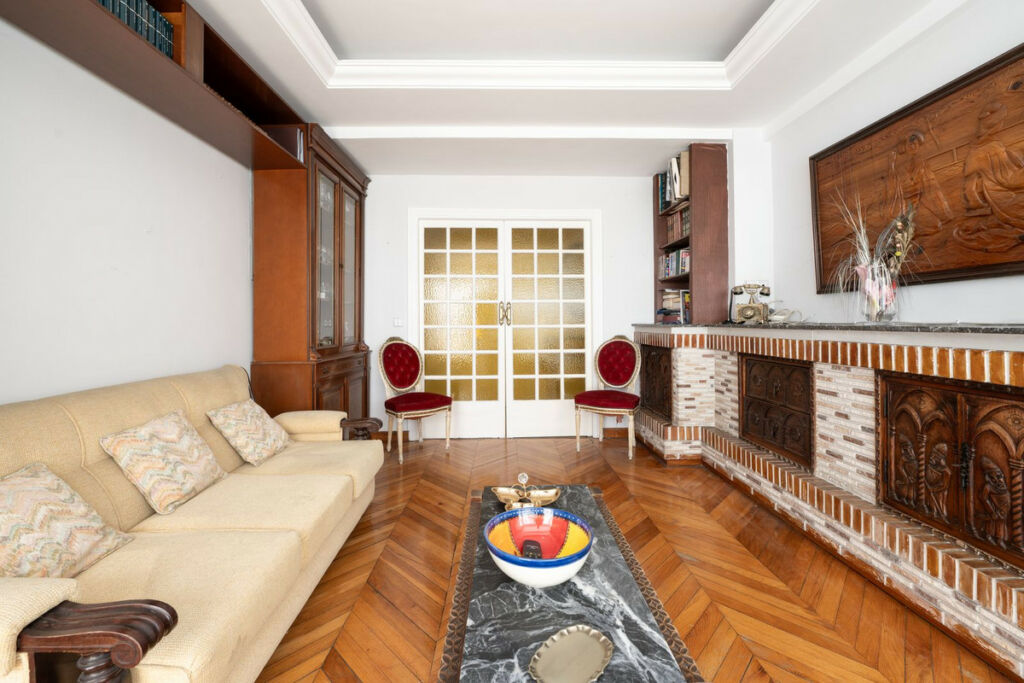 Middle Floor Apartment Marbella Málaga - image 4