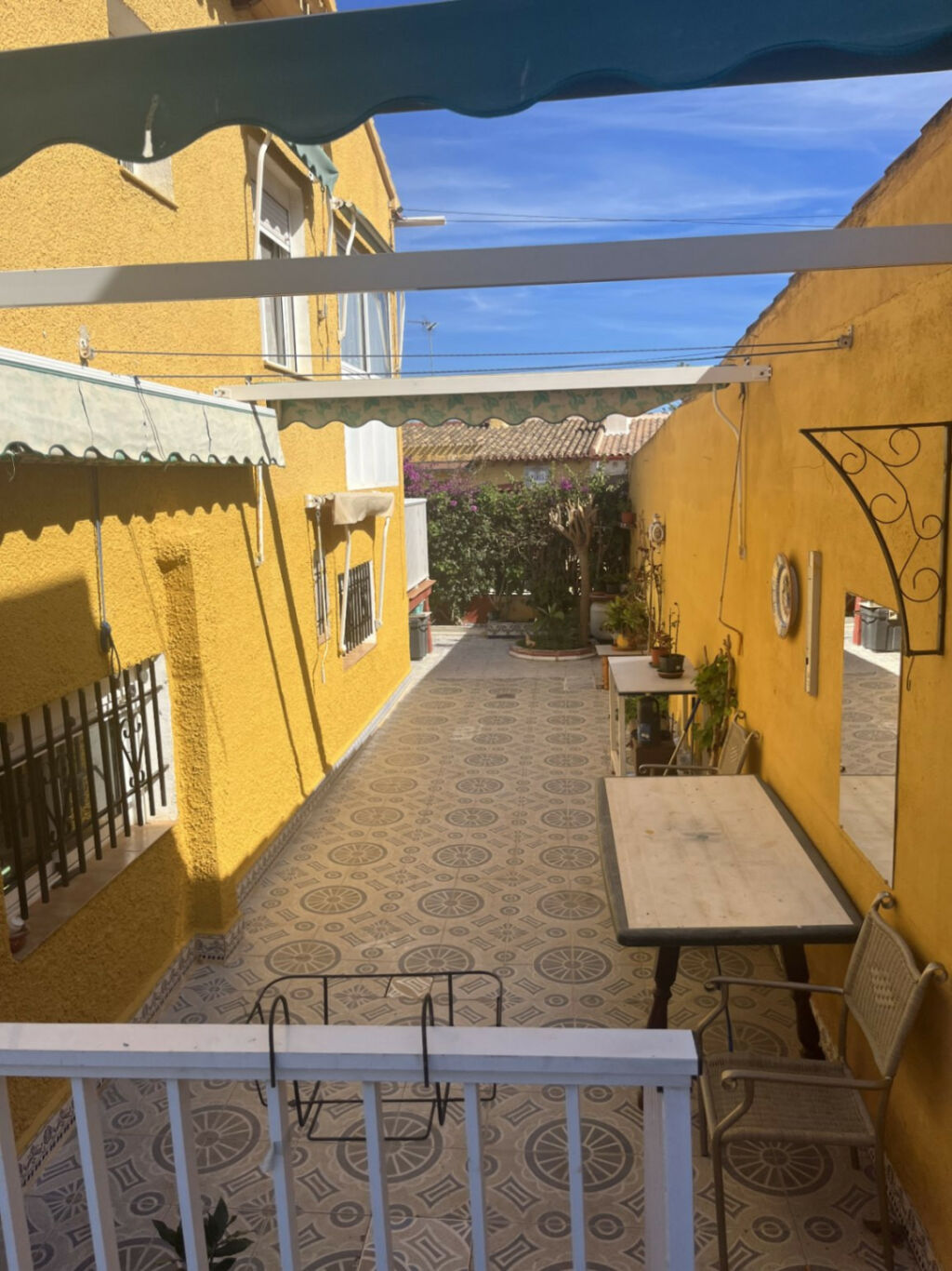 Detached Villa Punta Prima Alicante - image 3