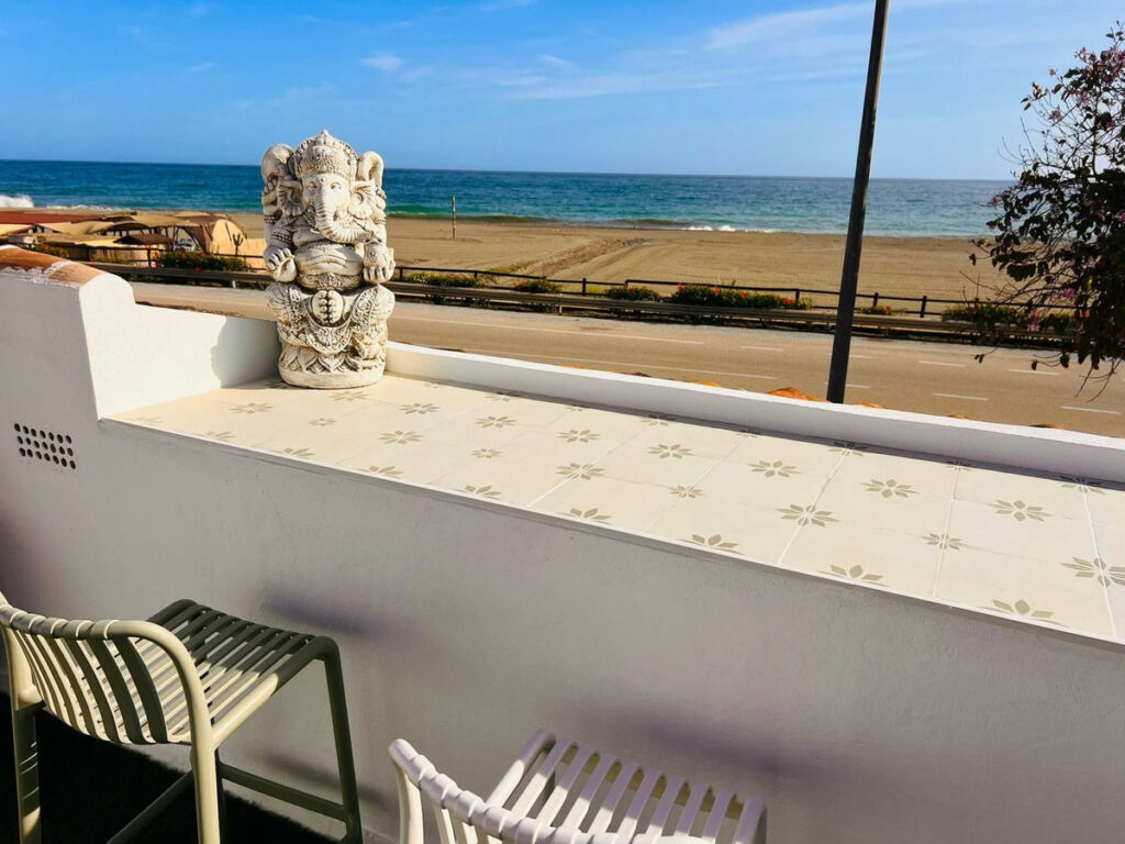 Townhouse Benajarafe Málaga - image 3