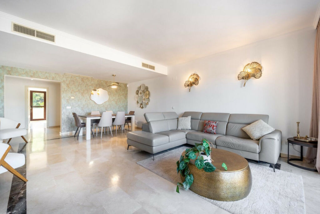 Penthouse La Quinta Málaga - image 3