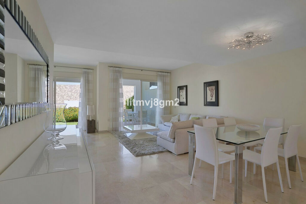 Townhouse La Cala Golf Málaga - image 3