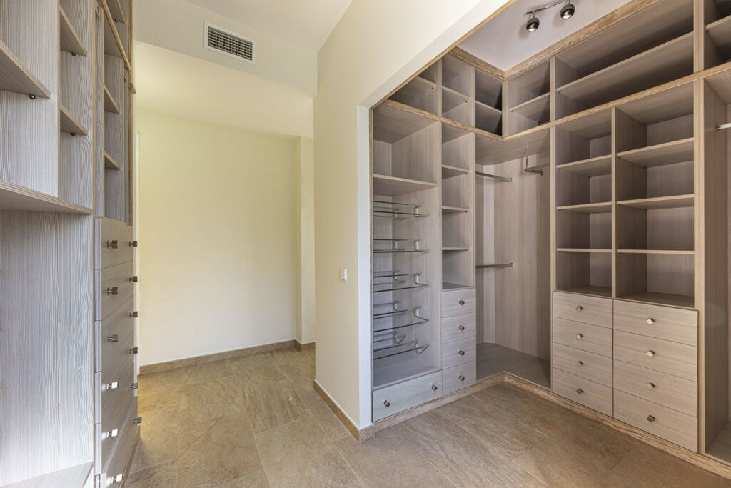 Detached Villa Sotogrande Cádiz - image 3
