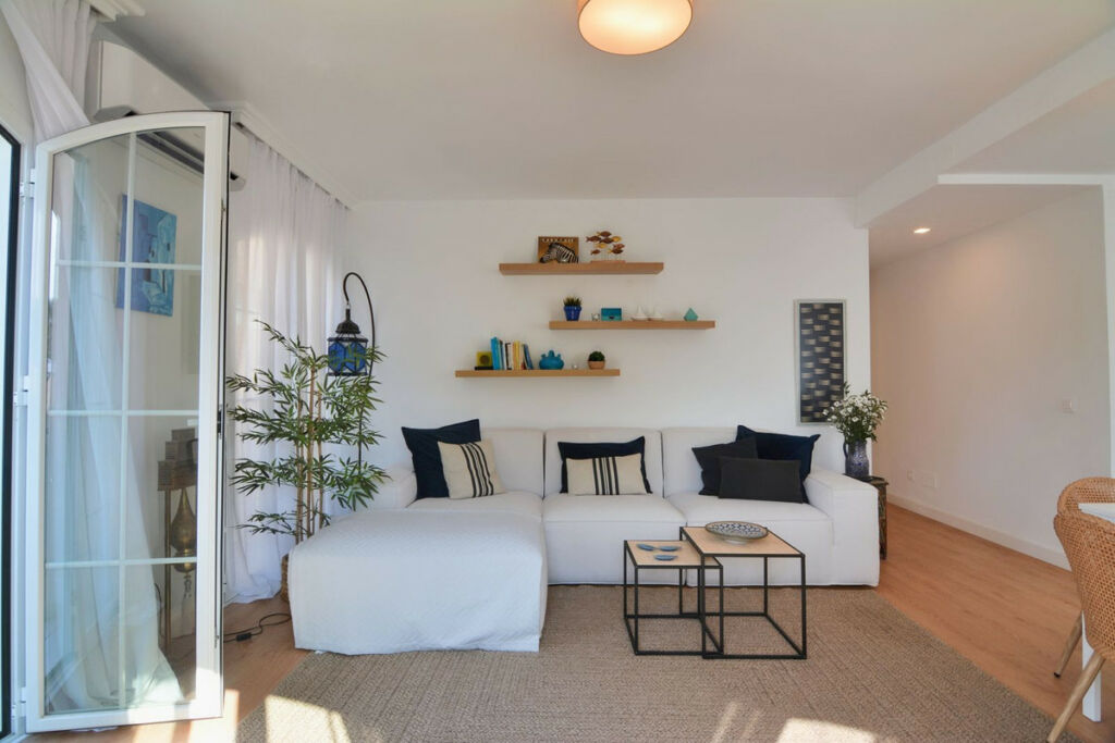 Middle Floor Apartment Fuengirola Málaga - image 3