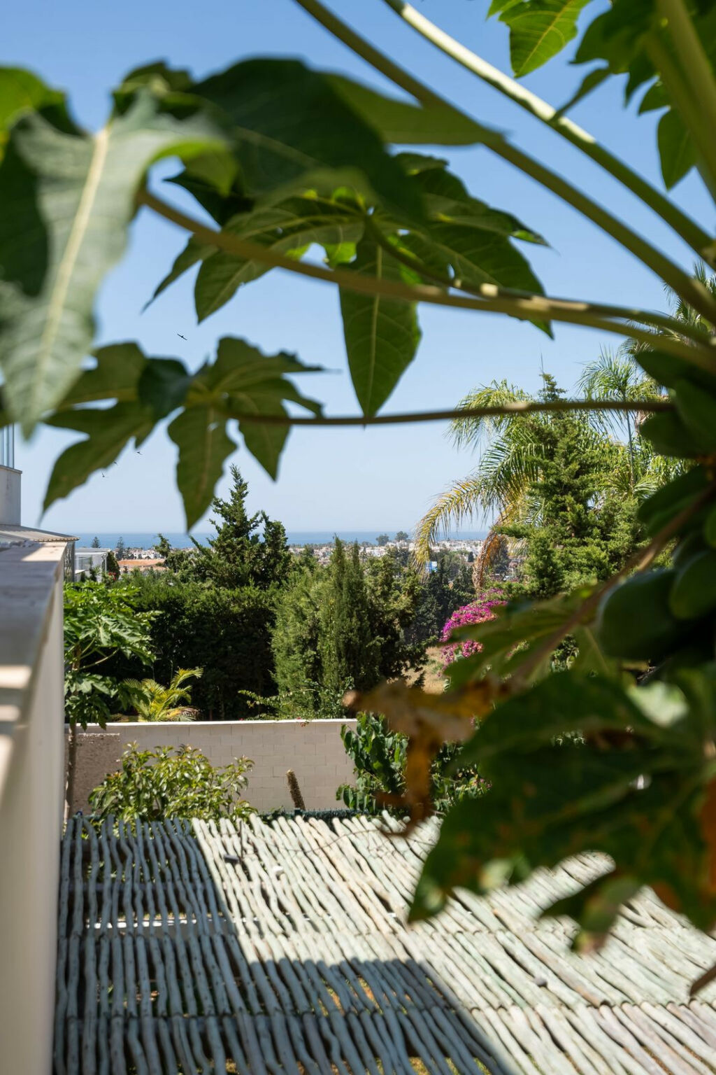 Middle Floor Apartment Nueva Andalucía Málaga - image 3