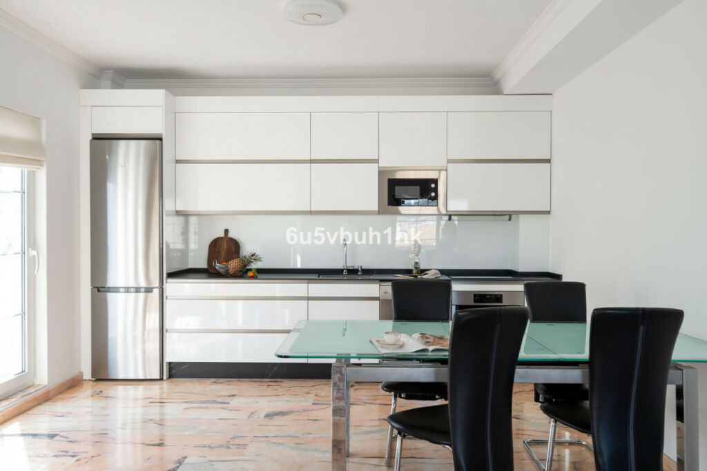 Detached Villa Fuengirola Málaga - image 3