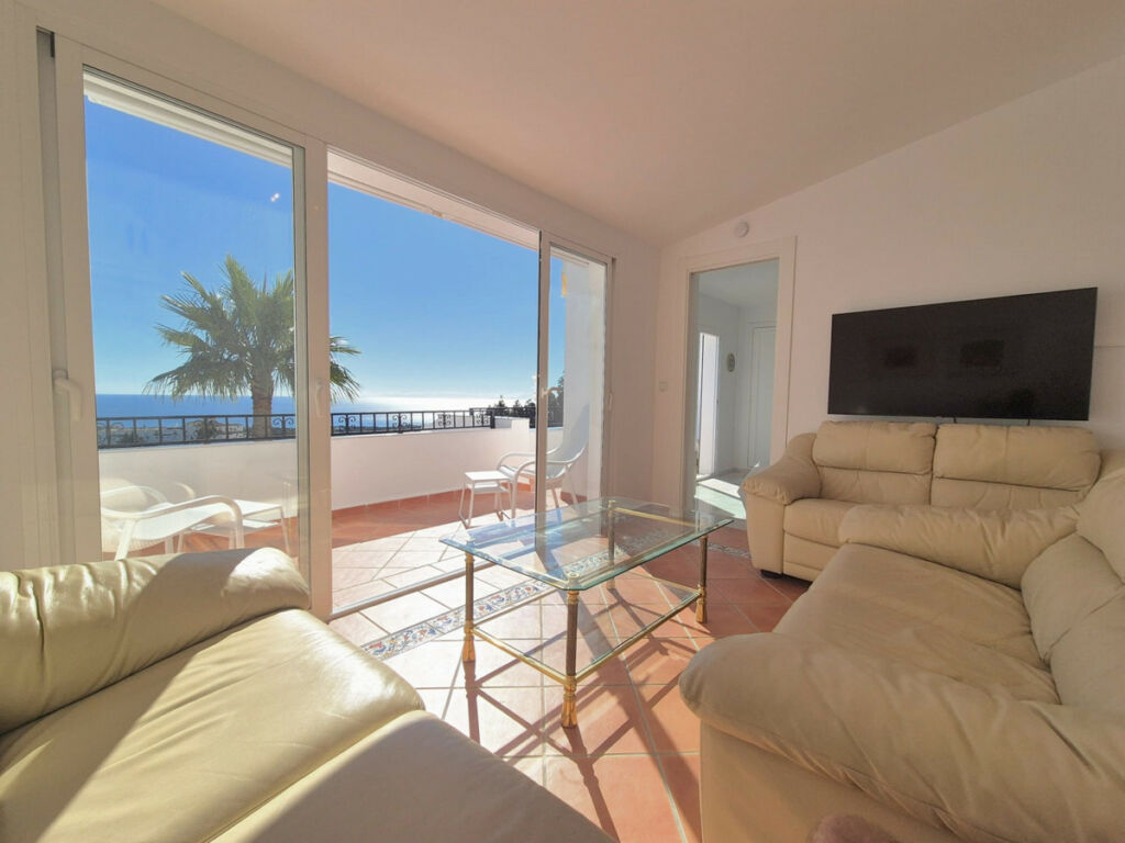 Penthouse Duplex Calahonda Málaga - image 3