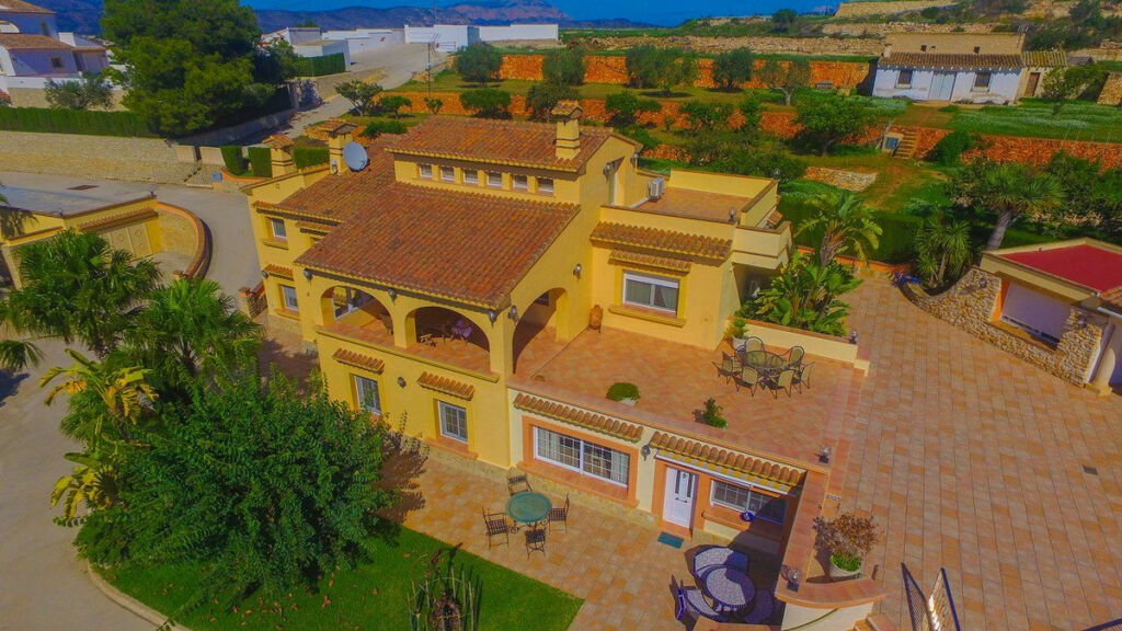 Detached Villa Benissa Alicante - image 3