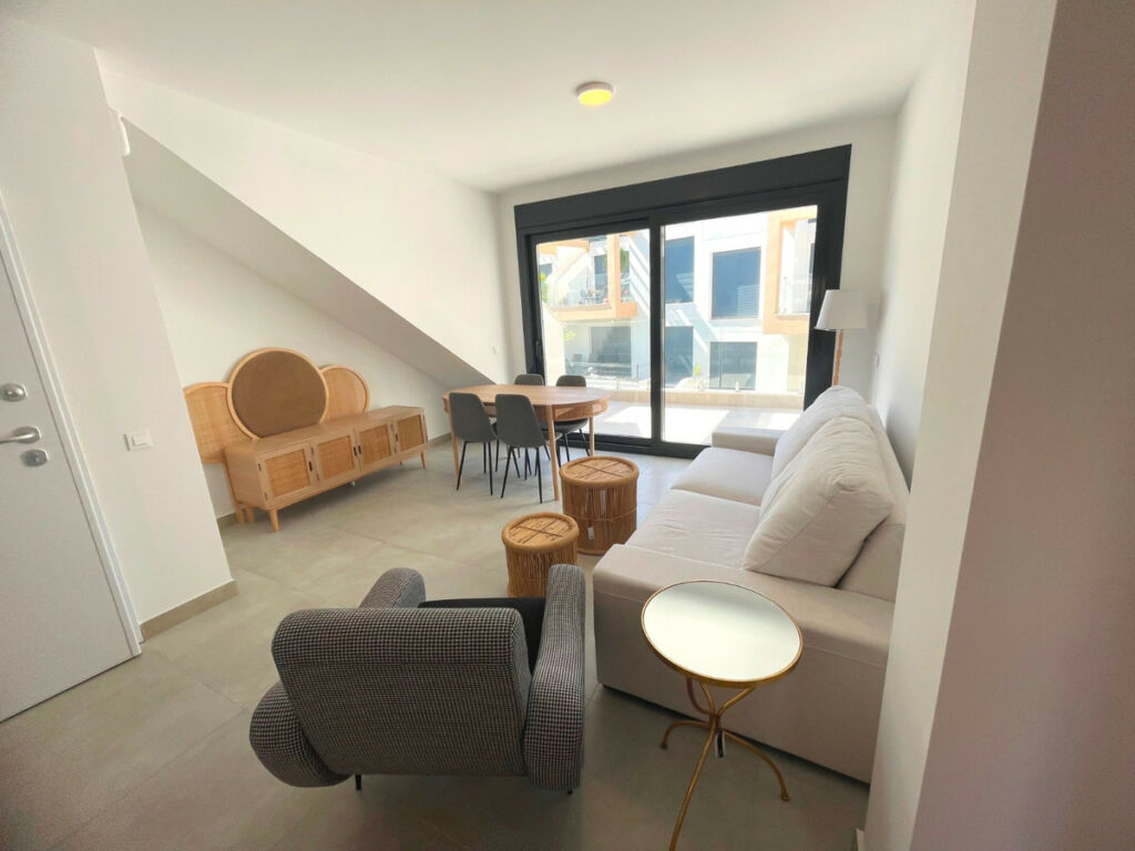 Middle Floor Apartment Villamartin Alicante - image 3