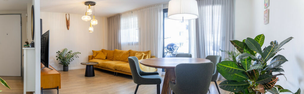 Middle Floor Apartment Estepona Málaga - image 3