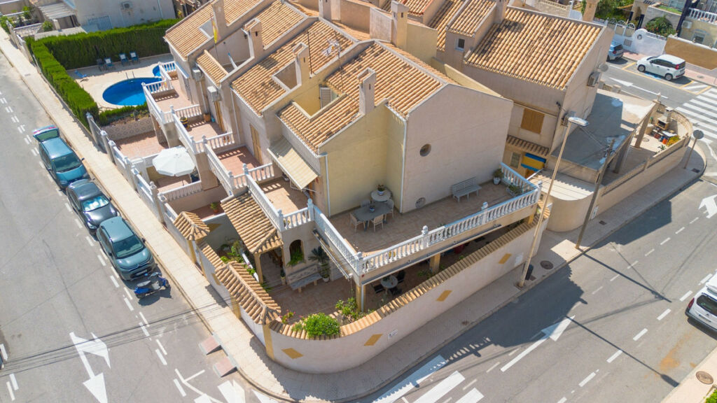 Detached Villa Torrevieja Alicante - image 2