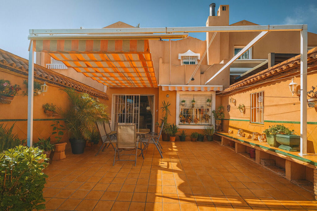 Townhouse Diana Park Málaga - image 3