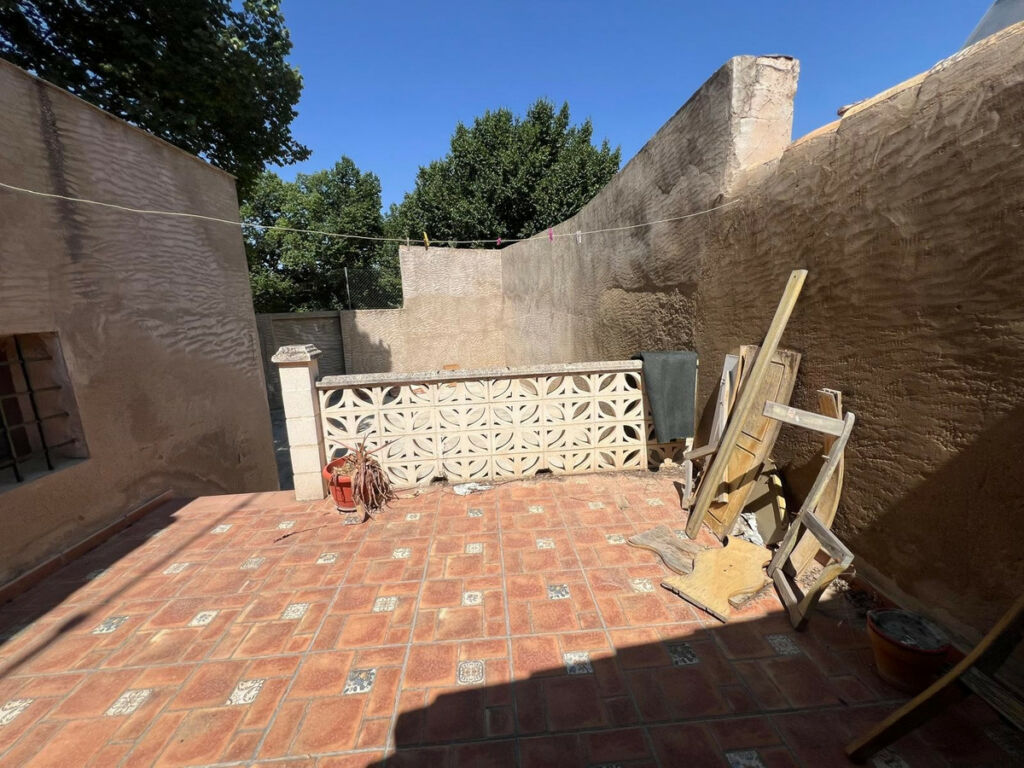 Townhouse Pinoso Alicante - image 3