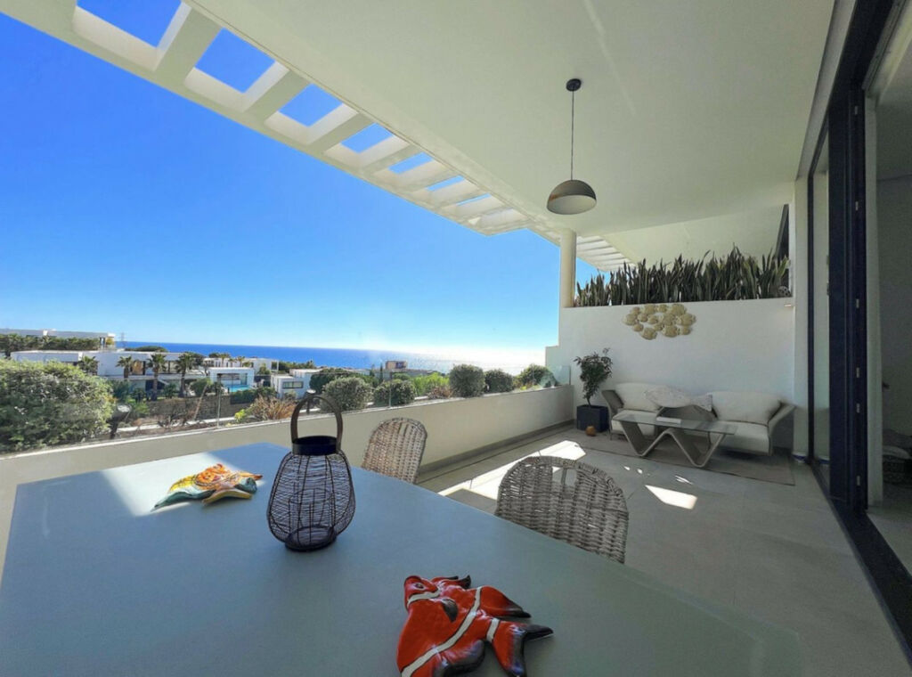 Townhouse Cabopino Málaga - image 3