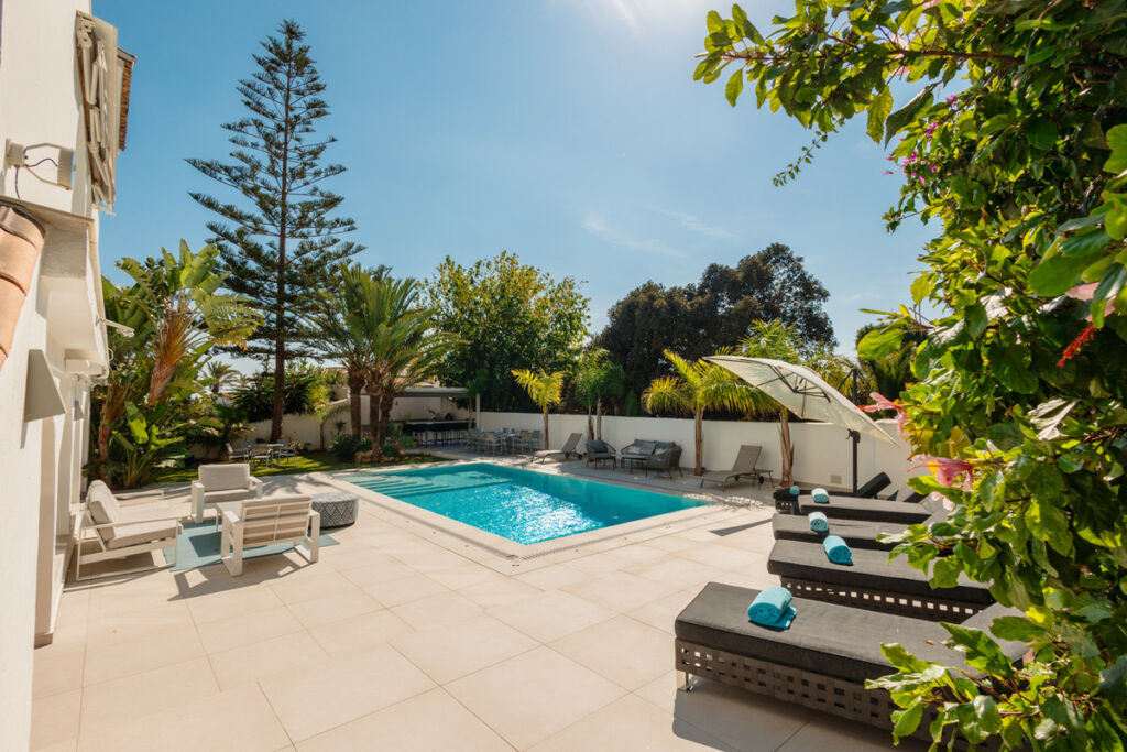Detached Villa Costabella Málaga - image 3