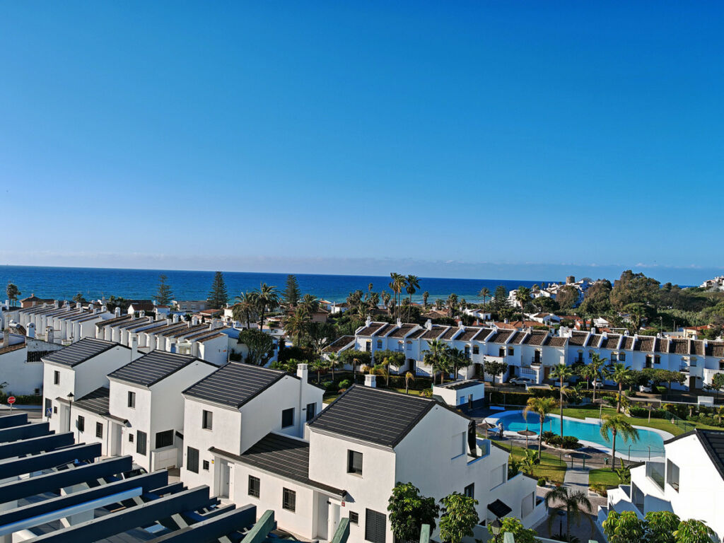 Penthouse Duplex Estepona Málaga - image 3