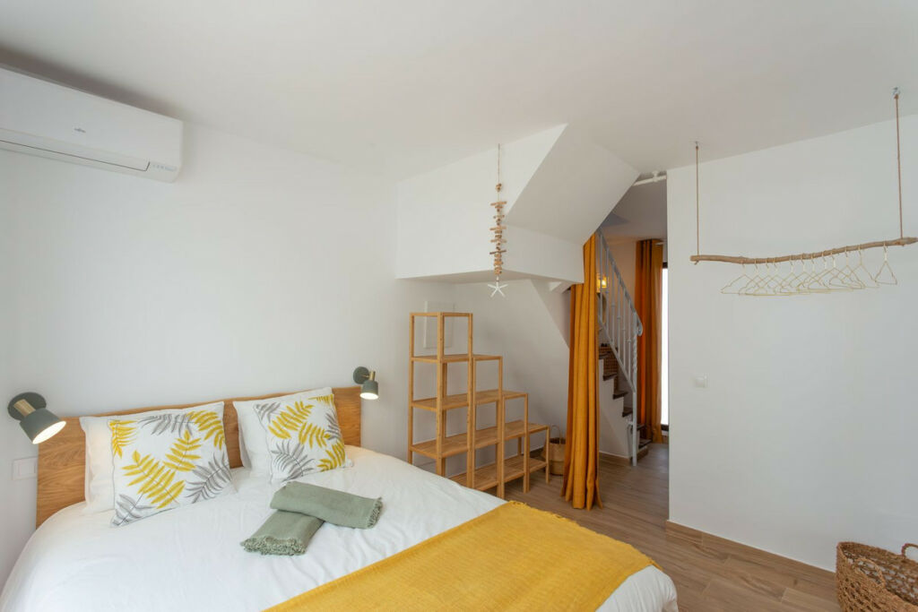 Townhouse New Golden Mile Málaga - image 4