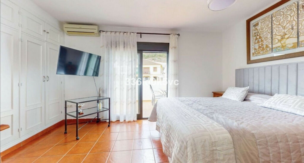 Semi-Detached House Benahavís Málaga - image 3