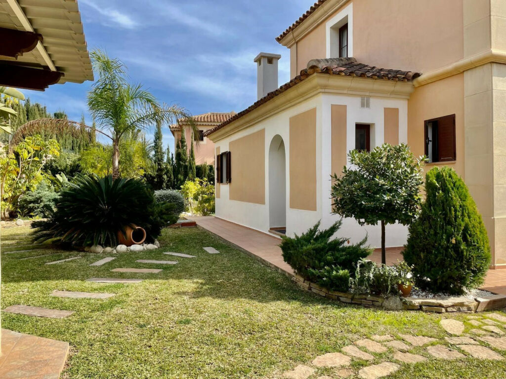 Detached Villa Finestrat Alicante - image 3