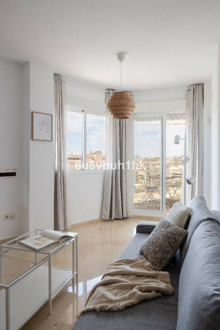 Middle Floor Apartment Torreblanca Málaga - image 3
