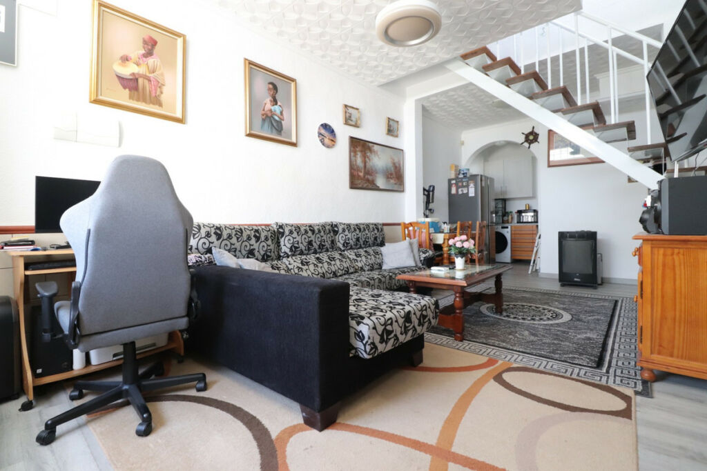 Townhouse Torrevieja Alicante - image 3