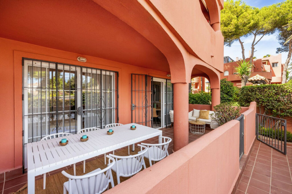 Ground Floor Apartment Marbella Málaga - image 3