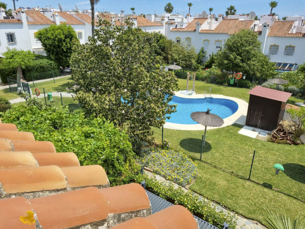 Townhouse Casares Playa Málaga - image 4