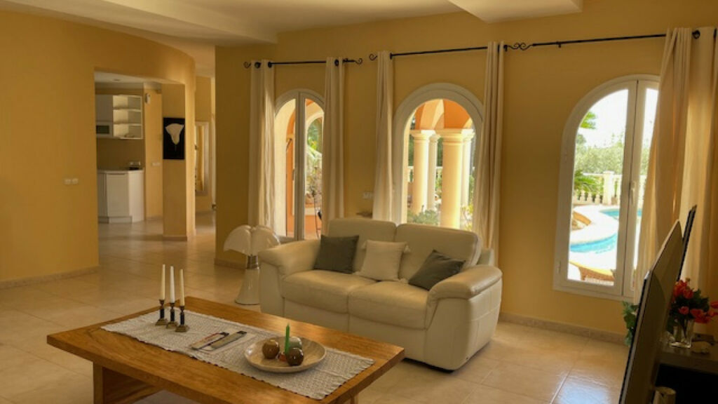Detached Villa Javea Alicante - image 3