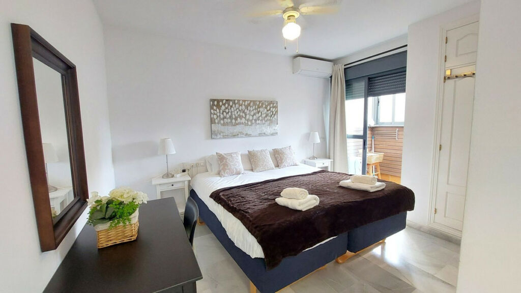 Penthouse Torreblanca Málaga - image 3