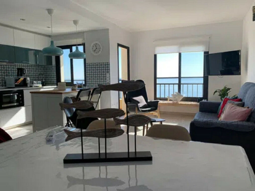 Middle Floor Apartment Fuengirola Málaga - image 3