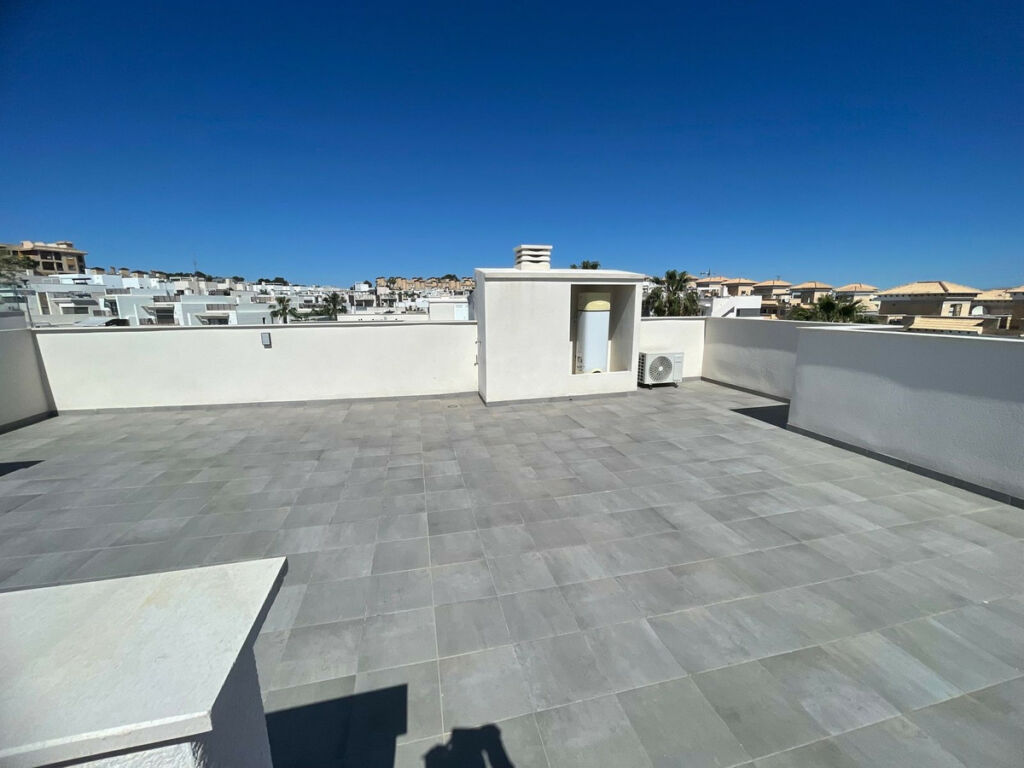 Penthouse Villamartin Alicante - image 3
