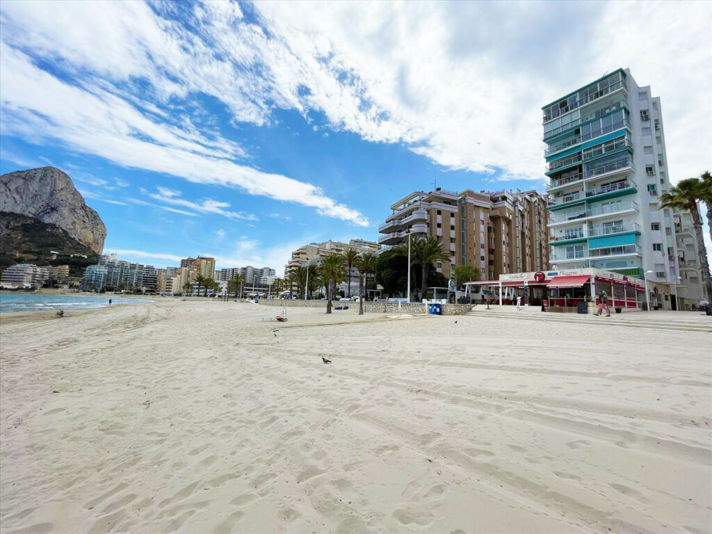 Middle Floor Apartment Calpe Alicante - image 3