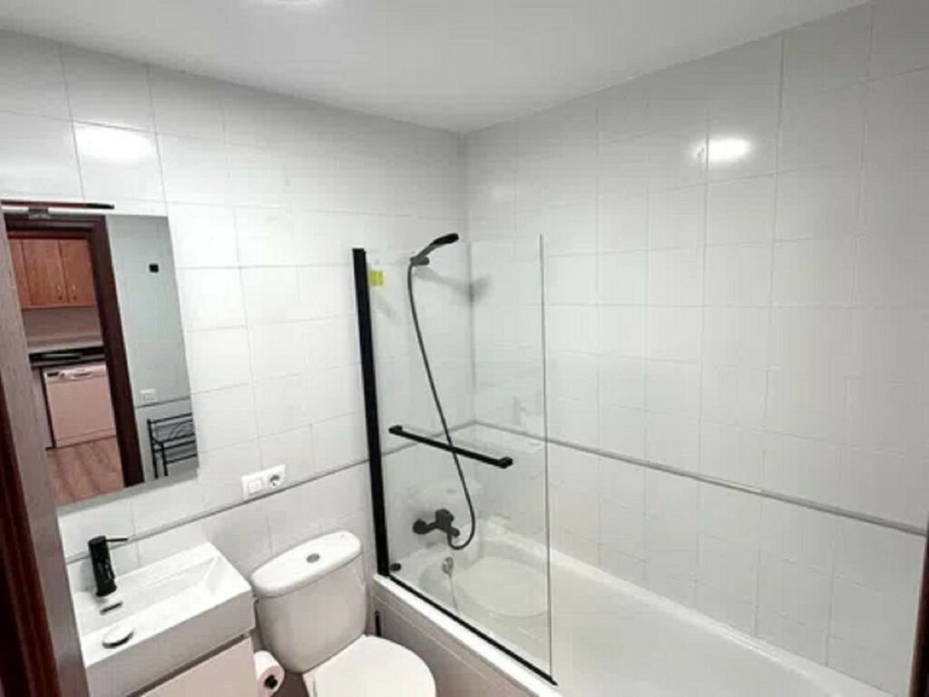 Middle Floor Apartment Málaga Centro Málaga - image 3