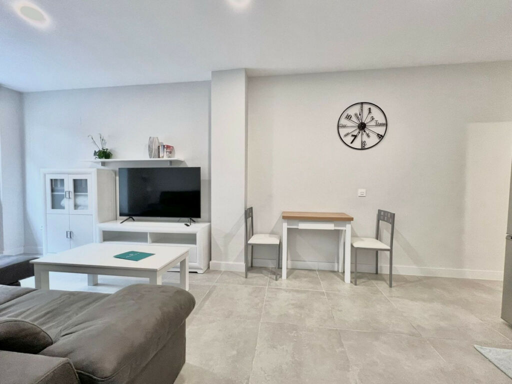 Ground Floor Apartment Fuengirola Málaga - image 3