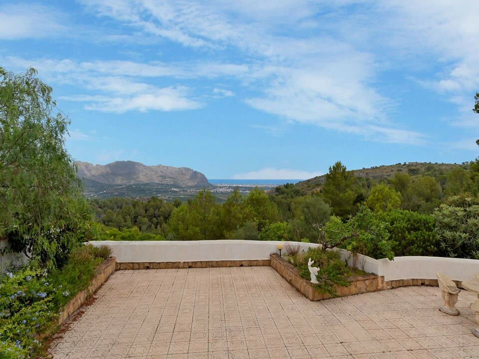 Detached Villa Benidoleig Alicante - image 3