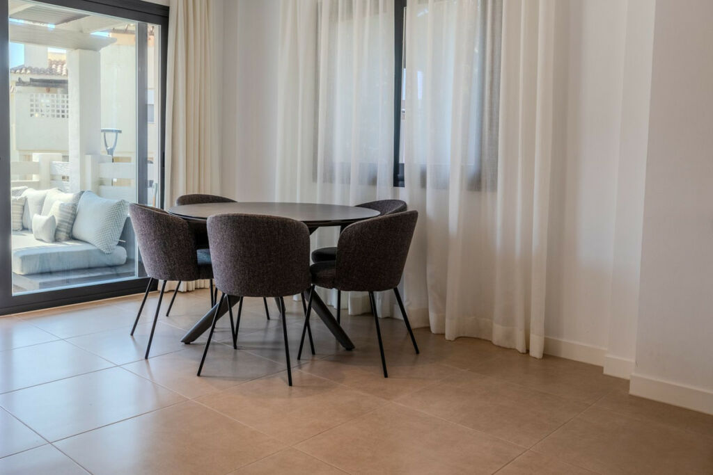 Townhouse Estepona Málaga - image 3