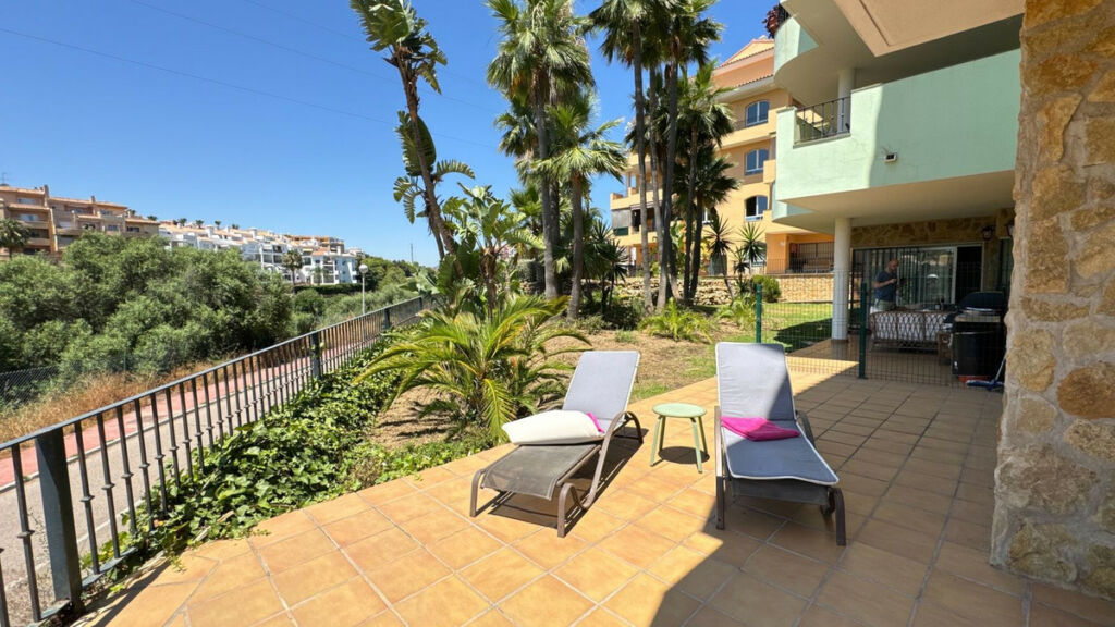 Ground Floor Apartment Miraflores Málaga - image 3