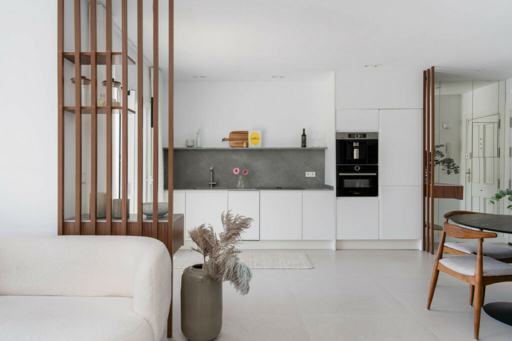 Middle Floor Apartment Benahavís Málaga - image 3