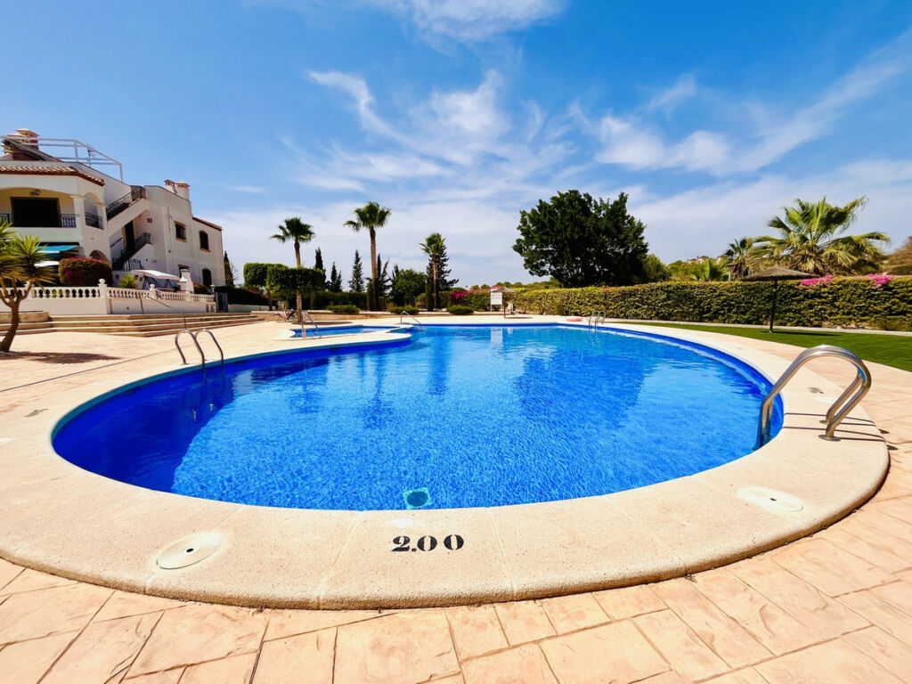 Middle Floor Apartment Villamartin Alicante - image 3