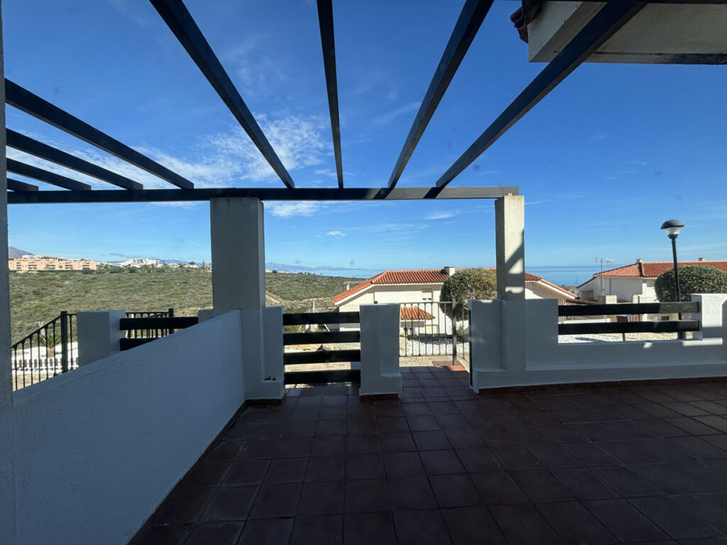 Ground Floor Apartment La Duquesa Málaga - image 3