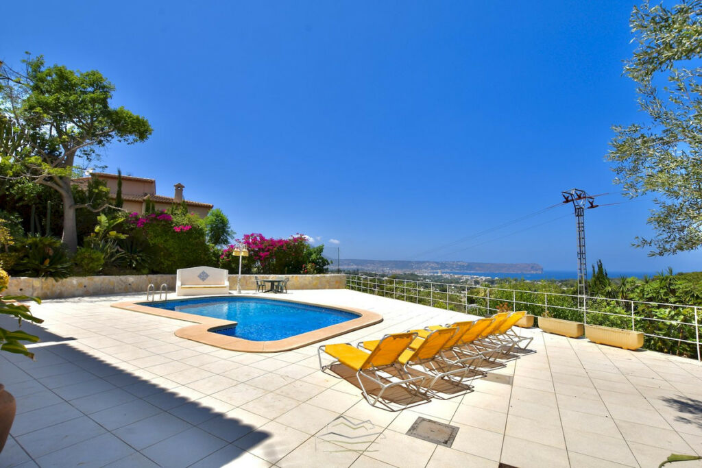 Detached Villa Javea Alicante - image 3