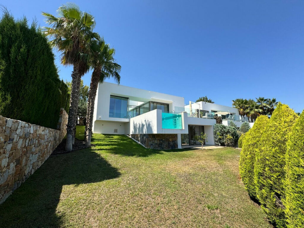 Bungalow Orihuela Alicante - image 3