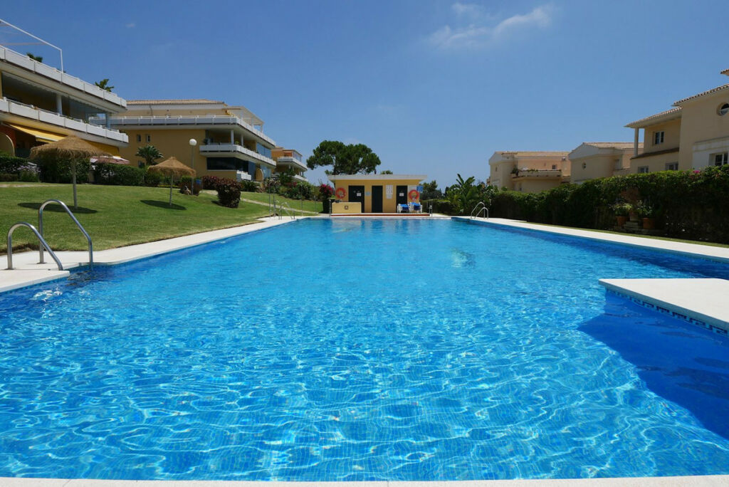 Ground Floor Apartment Cabopino Málaga - image 3
