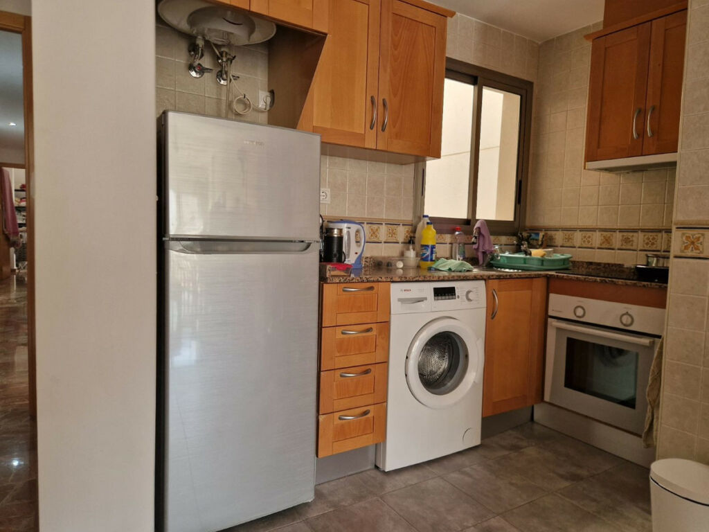 Middle Floor Apartment Torrevieja Alicante - image 3