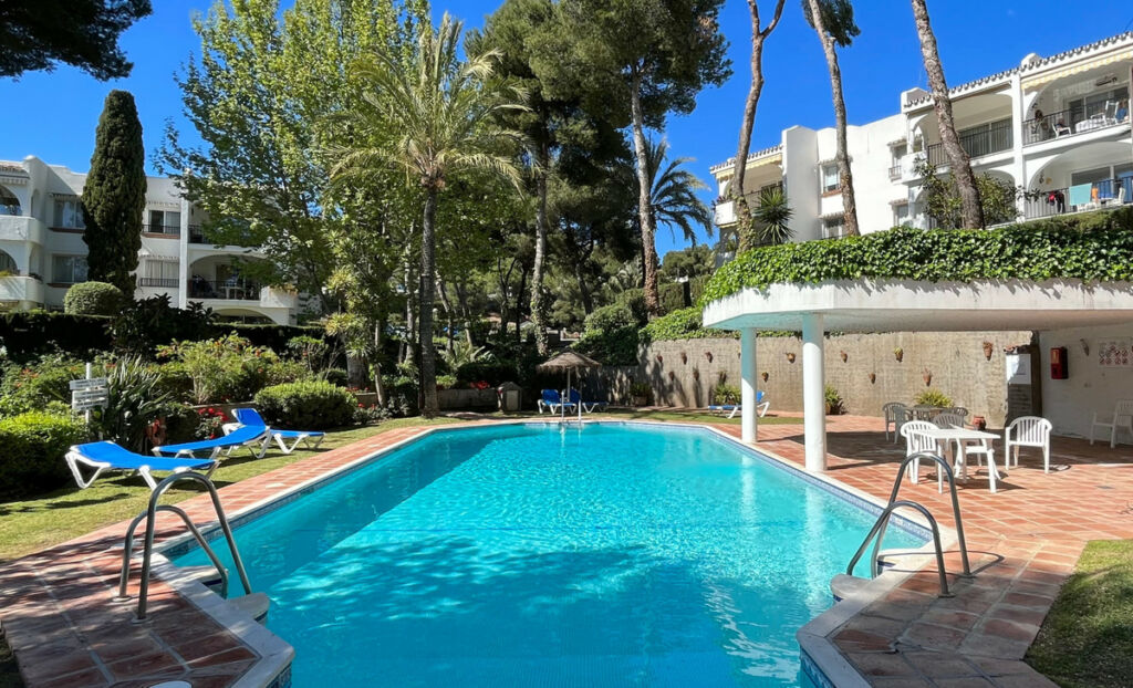 Semi-Detached House Miraflores Málaga - image 3