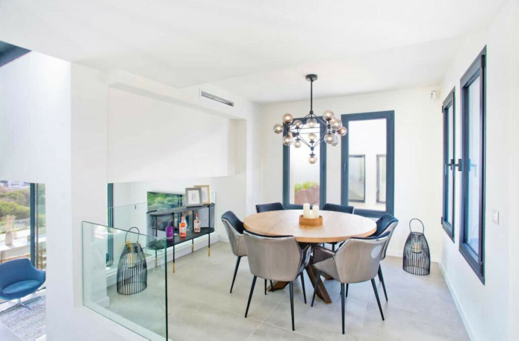 Townhouse Cabopino Málaga - image 3