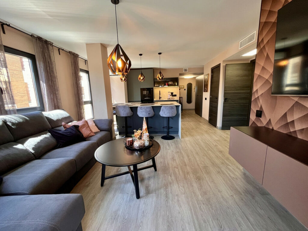 Middle Floor Apartment Almoradi Alicante - image 3