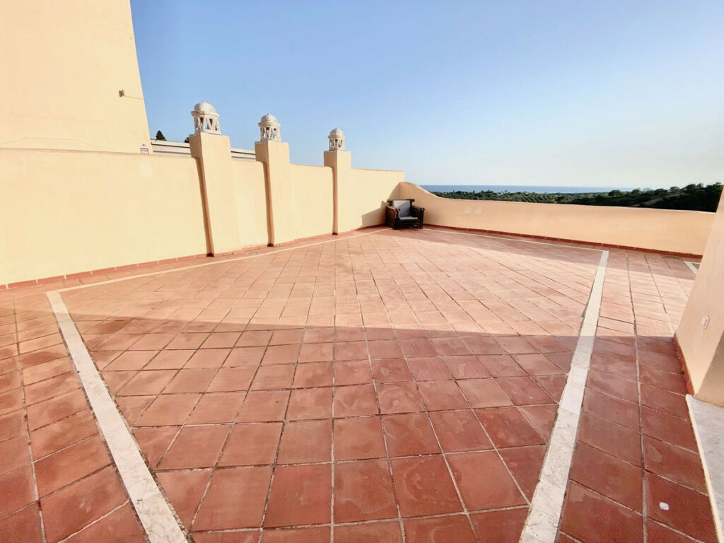 Penthouse Duplex Elviria Málaga - image 3
