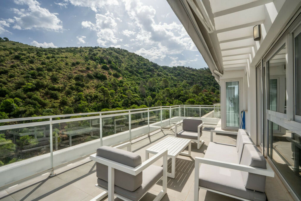 Penthouse Benahavís Málaga - image 3