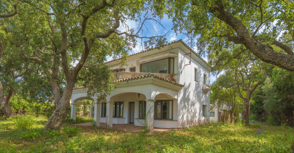 Detached Villa San Roque Club Cádiz - image 3